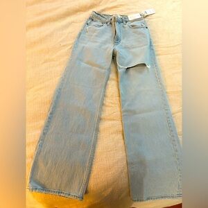 Abercrombie and Fitch size 25/XS 90s relaxed high-rise jean NWT